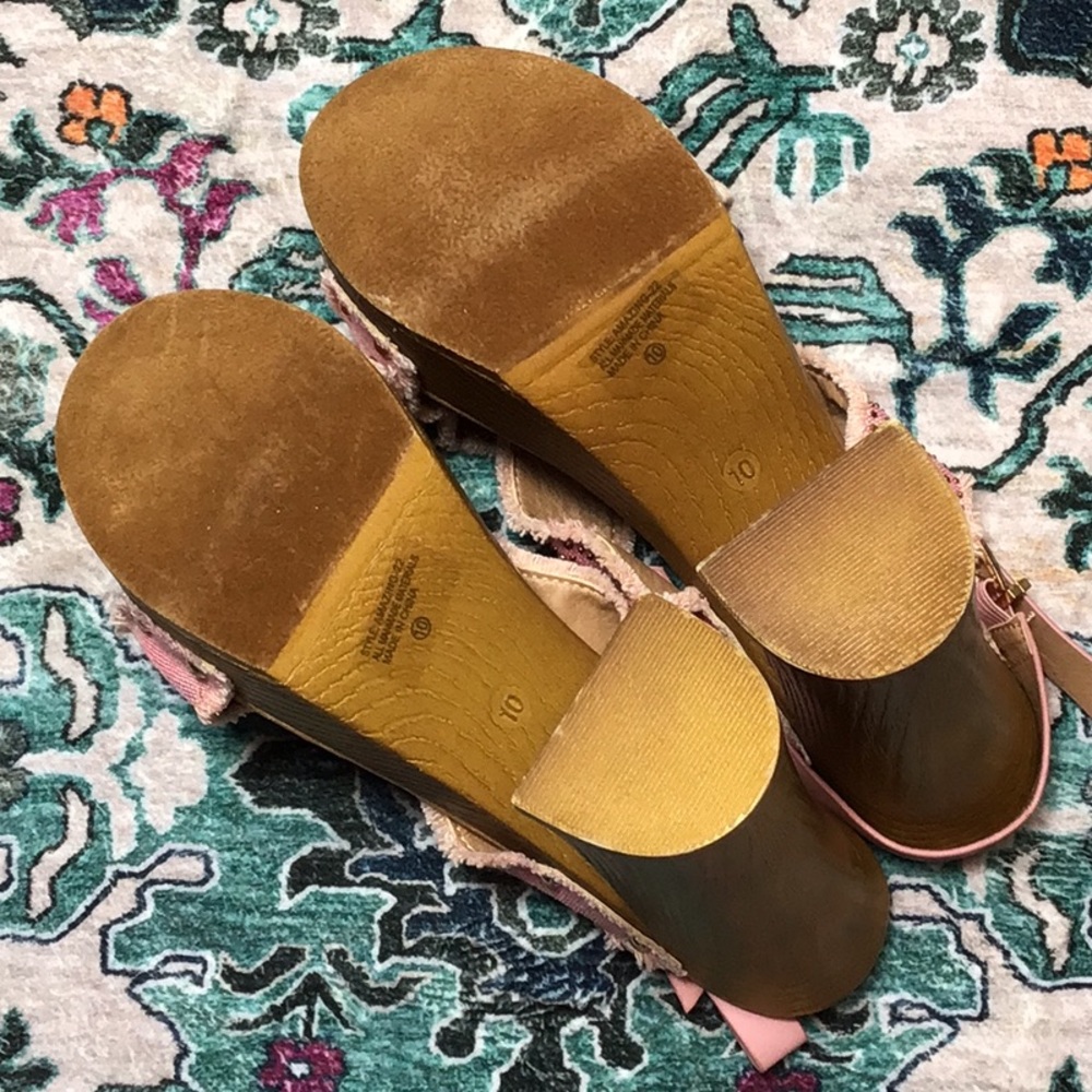 🆕 Forever ‘Amazing 22’ Pink Rhinestone Denim Platform Heel Sandals Sz.10 NWOT - Picture 9 of 11